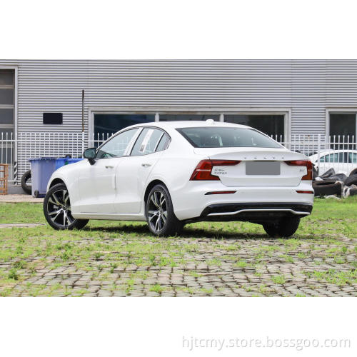 Factory Fornitura direttamente in stock Volvo S60 Nuovi veicoli energetici 2.0T L4 48V2WD Nuovi arrivi Carros Car in vendita